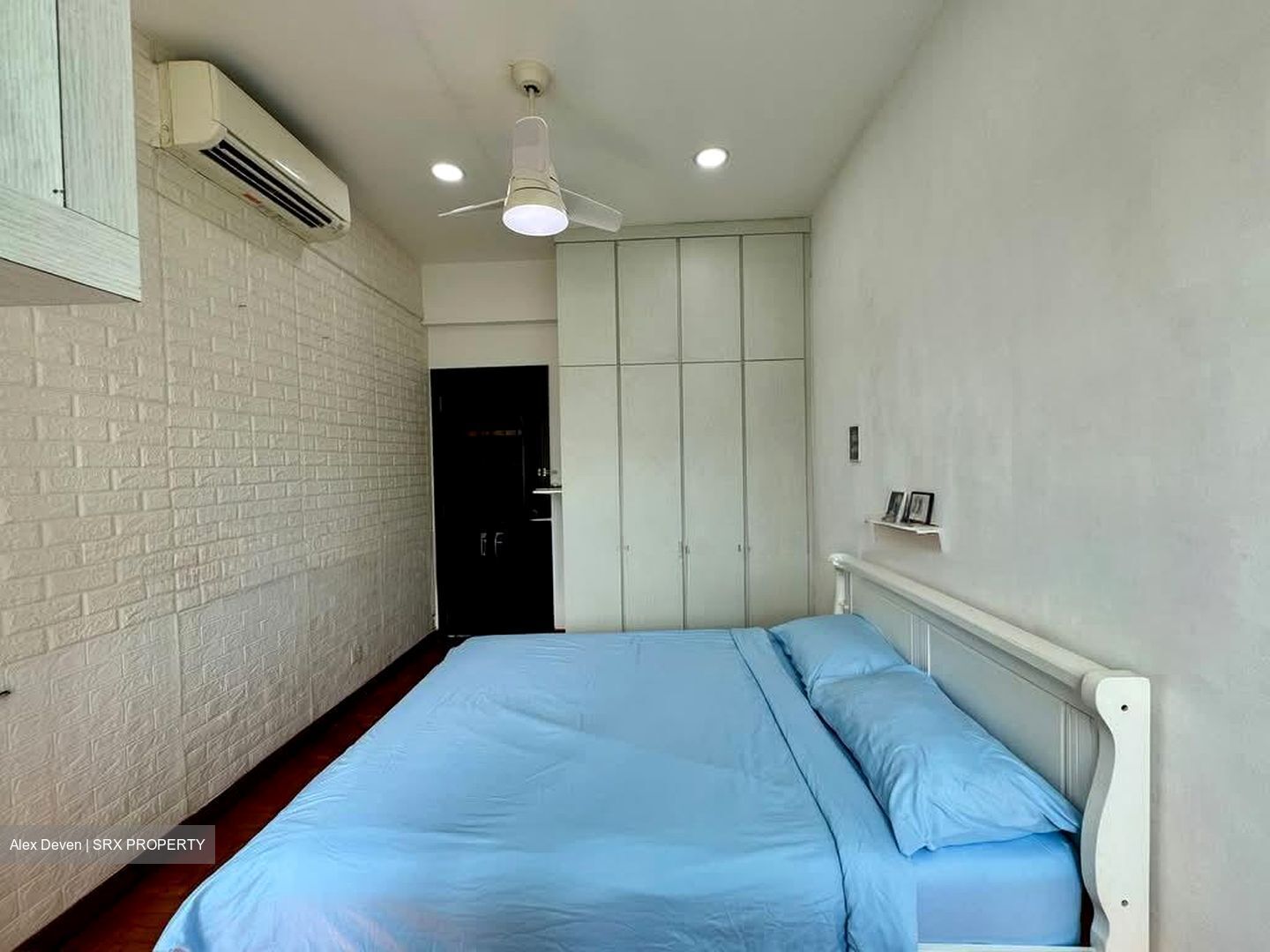 Westville (D22), Terrace #565145071